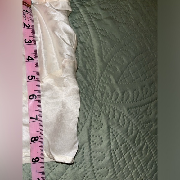 Talbots White Silk Button Down Ruffle Neck Blouse Sz 12P - Picture 8 of 8